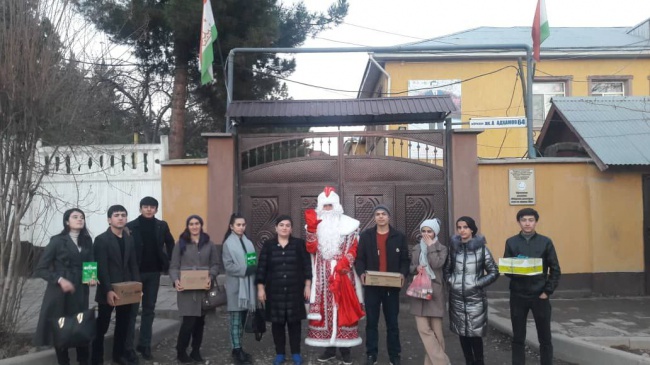 Посещение  Центра  поддержки семьи и ребёнка №1  города Душанбе      в канун Нового года. 