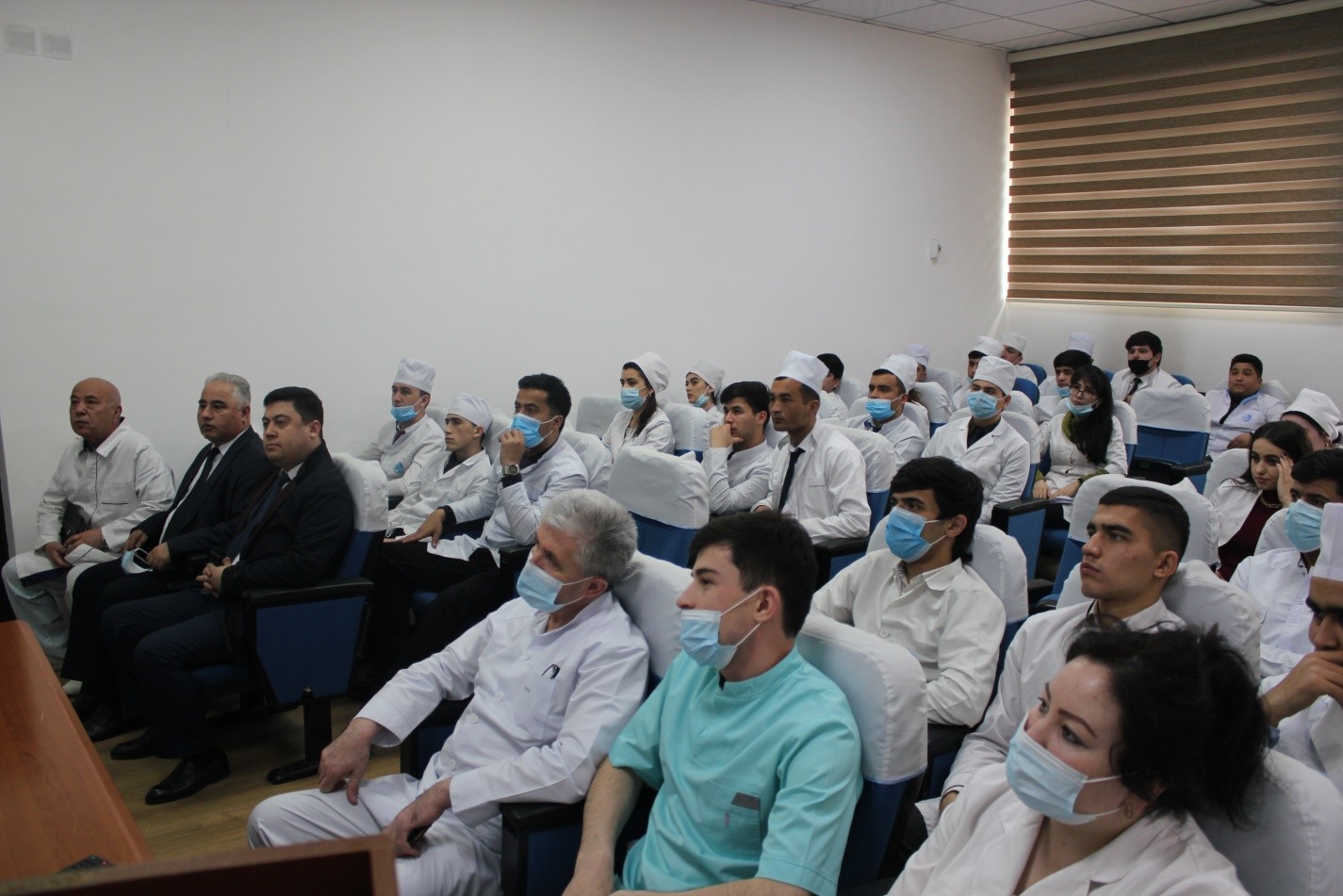 Хиёнатпешаро бахшиш нашояд!