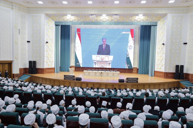 Collective watching of the Address of the President of the Republic of Tajikistan, Leader of the nation his excellency Emomali Rahmon to Majlisi Oli of the Republic of Tajikistan at Avicenna Tajik State Medical University