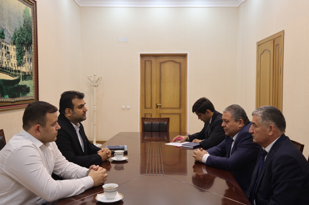 Visit of Dr. Javad Koshaki, specialist in plastic surgery and lecturer at Sabzevar Medical University, Islamic Republic of Iran, to the State Educational Institution «Avicenna Tajik State Medical University».