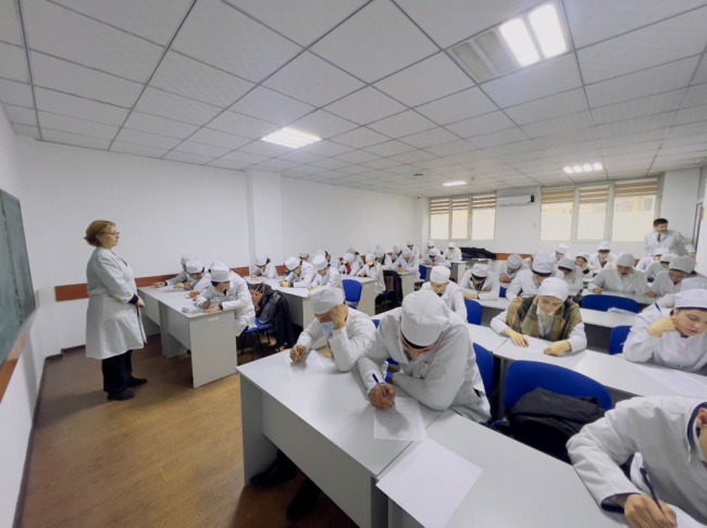 INTELLECT, KNOWLEDGE, AND THE SPIRIT OF COMPETITION