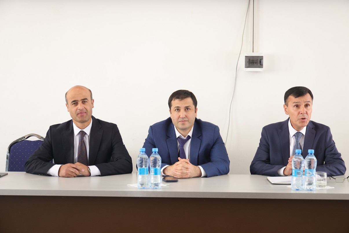 ВОХӮРИИ СУДМАНД БО ДОНИШҶӮЁНИ КУРСИ ЯКУМИ ФАКУЛТЕТИ ПЕДИАТРӢ