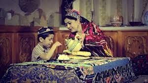 НАҚШИ ЗАН ДАР ГАРДИШИ АЙЁМ