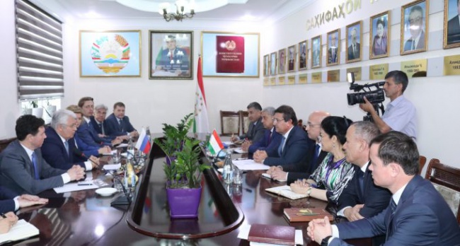 Встреча Министра здравоохранения и социальной защиты населения Республики Таджикистан и Вице-губернатора города Санкт-Петербурга 