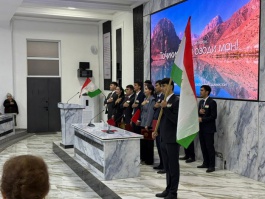 ЧОРАБИНӢ БАХШИДА БА РӮЗИ РӮЗИ ПАРЧАМИ ДАВЛАТИИ ҶУМҲУРИИ ТОҶИКИСТОН