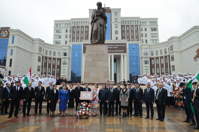 RECEPTION "ALBUM-ESTAFETA" AND FESTIVE EVENT DEDICATED TO THE 30TH ANNIVERSARY OF THE 16TH SESSION OF THE SUPREME COUNCIL OF THE REPUBLIC OF TAJIKISTAN AT THE AVICENNA TAJIK STATE MEDICAL UNIVERSITY 