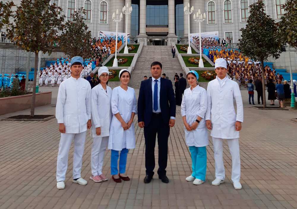 Иштироки донишҷӯёни факултети стоматологӣ дар форуми байналмиллалӣ