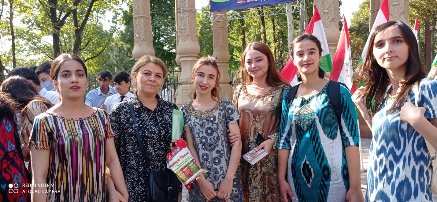 Иштироки донишҷӯёни донишгоҳ дар чорабиниҳои сиёсию фарҳангӣ