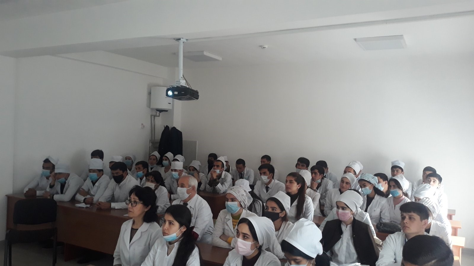 Тамошо ва муҳокима намудани филми ҳуҷҷатии «Хиёнат» 