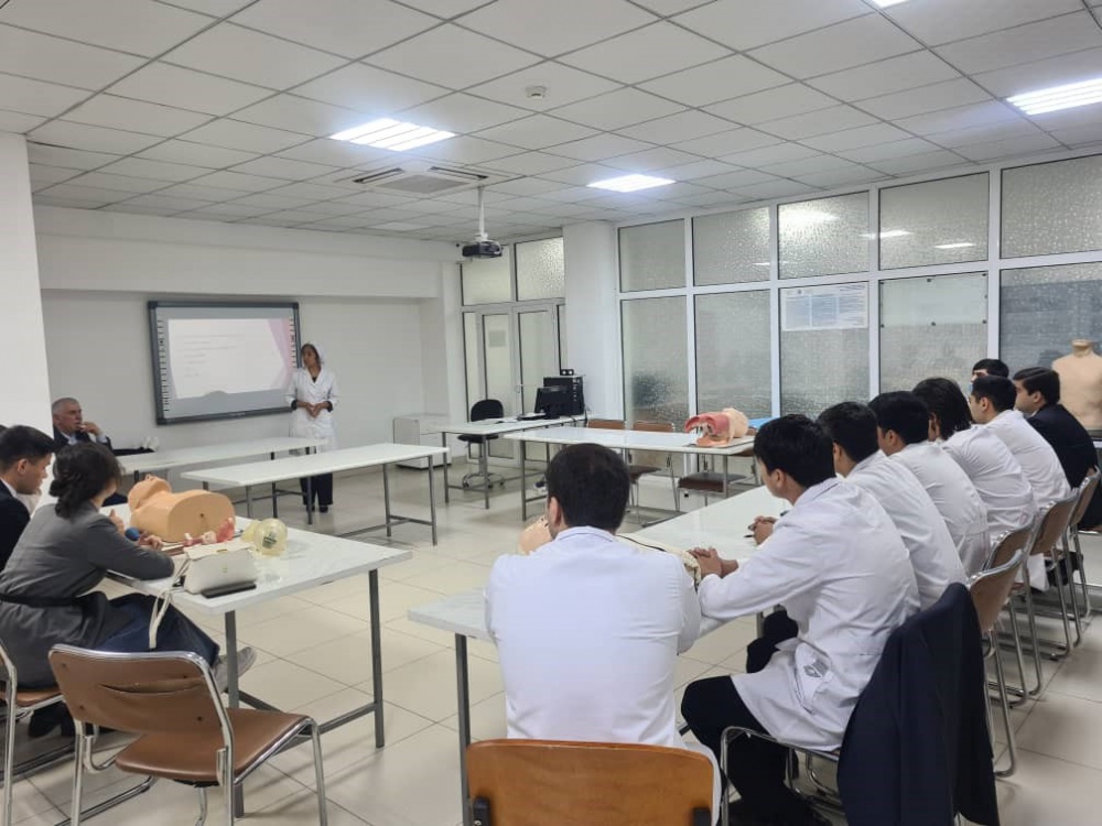 FIRST AID IN AMBULATORY DENTISTRY