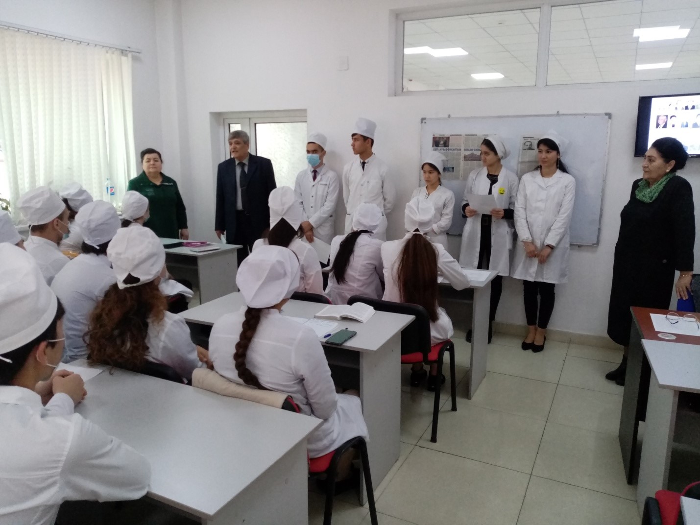 Шаҳсиятҳои барҷастаи тибби тоҷик