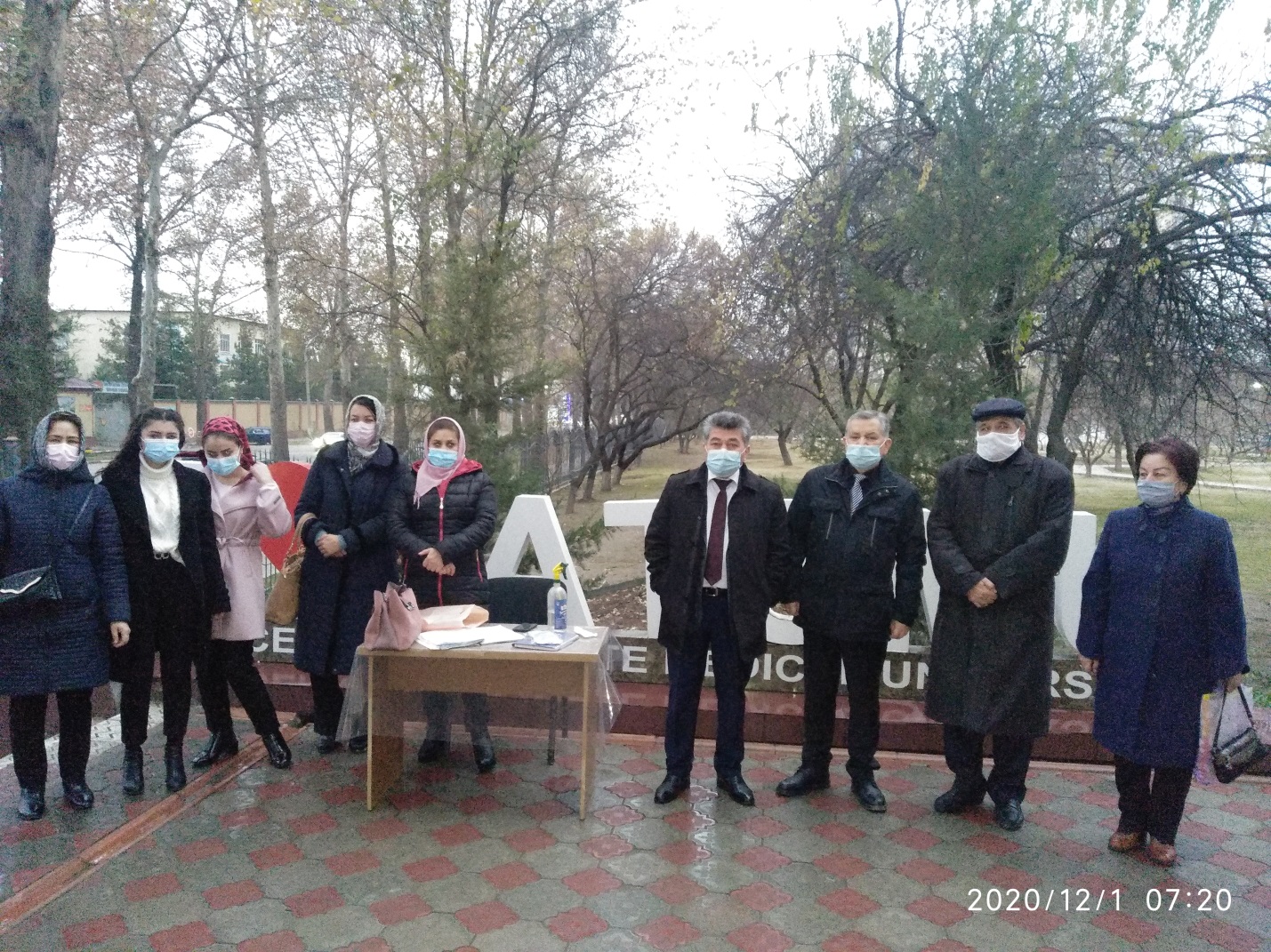 Навбатдорӣ дар даромади асосии бинои навӣ таълимии ш. Шифобахш