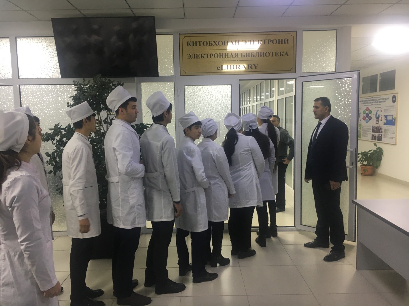 Санҷишҳои фосилавии кредитӣ дар  факултети стоматологӣ.