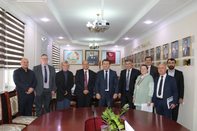 THE MEETING OF JAMOLIDDIN ABDULLOZODA WITH THE INTERNATIONAL EXPERTS OF WHO