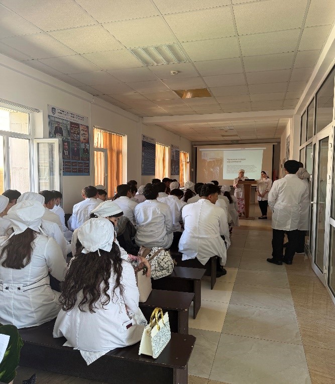 МИНИКОНФРОНС ДАР МАВЗУИ «МО ҶАВОНОН ЗИДДИ ИФРОТГАРОӢ ВА ТЕРРОРИЗМ» БАРГУЗОР ГАРДИД