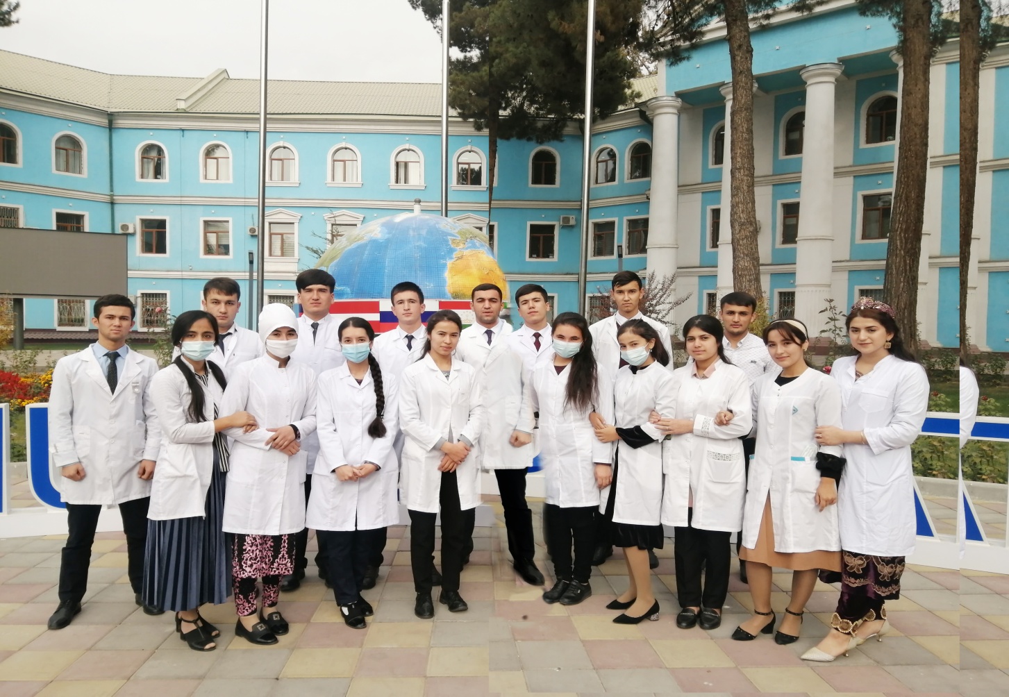 Саёҳати тарбияви ба осорхонаи донишгоҳ 