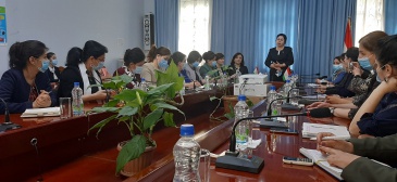 Нақши занон дар пешбурди xомеа назаррас аст