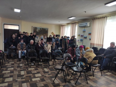 ДАР ҶАВОНИ ДОР ПИРОНРО АЗИЗ..