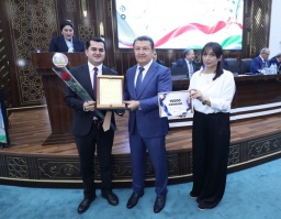 ШОГИРДИ ДИРӮЗ, ЧЕҲРАИ ШИНОХТАИ ИМРӮЗ: АЗ ДОНИШҶӮИ ОДӢ ТО ЭЪТИРОФИ БАЙНАЛМИЛАЛӢ ШОГИРДИ ДИРӮЗ, ЧЕҲРАИ ШИНОХТАИ ИМРӮЗ: АЗ ДОНИШҶӮИ ОДӢ ТО ЭЪТИРОФИ БАЙНАЛМИЛАЛӢ