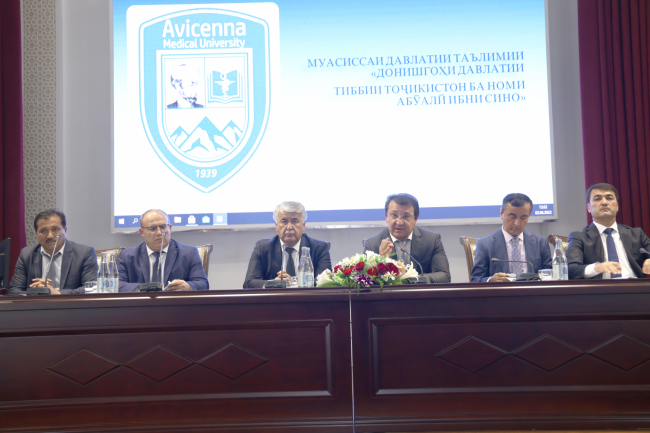 Meeting between university graduates and the Minister of Health and Social Protection of the Population of the Republic of Tajikistan