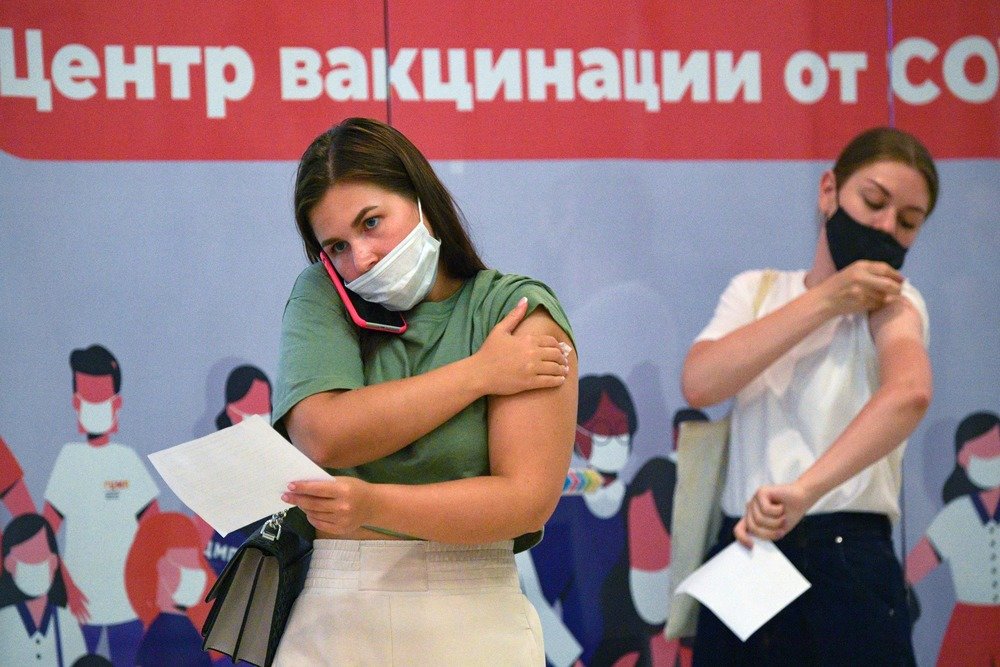 Почему врачи настоятельно советуют вакцинироваться быстрее
