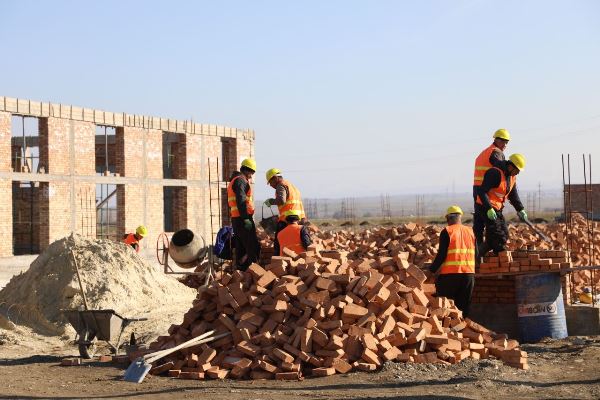 Construction of 122 health care facilities continues in Tajikistan