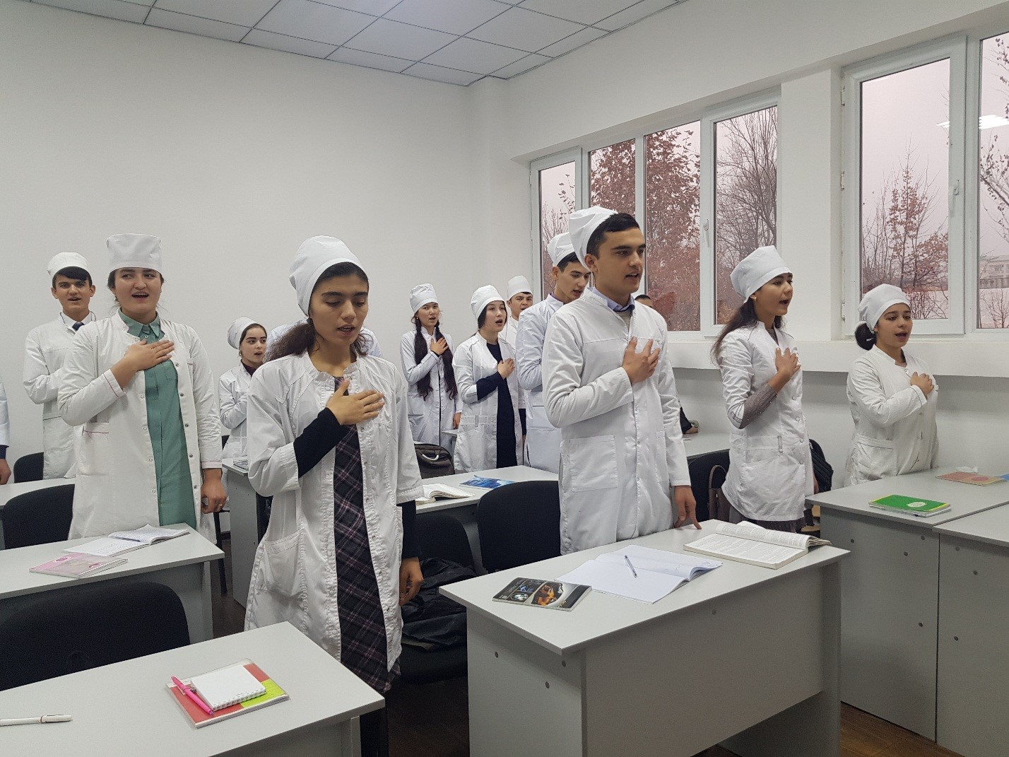 Оғози машғулият бо Суруди Миллӣ