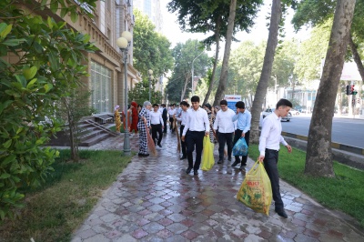 Саҳмгузории ДДТТ ба номи Абӯалӣ ибни Сино дар тозаю озода ва зебову дилфиреб гардонидани шаҳри Душанбе