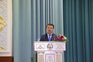 Иди касбии табибони Тоҷикистон бо шукуҳу шаҳомати хоса таҷлил гардид