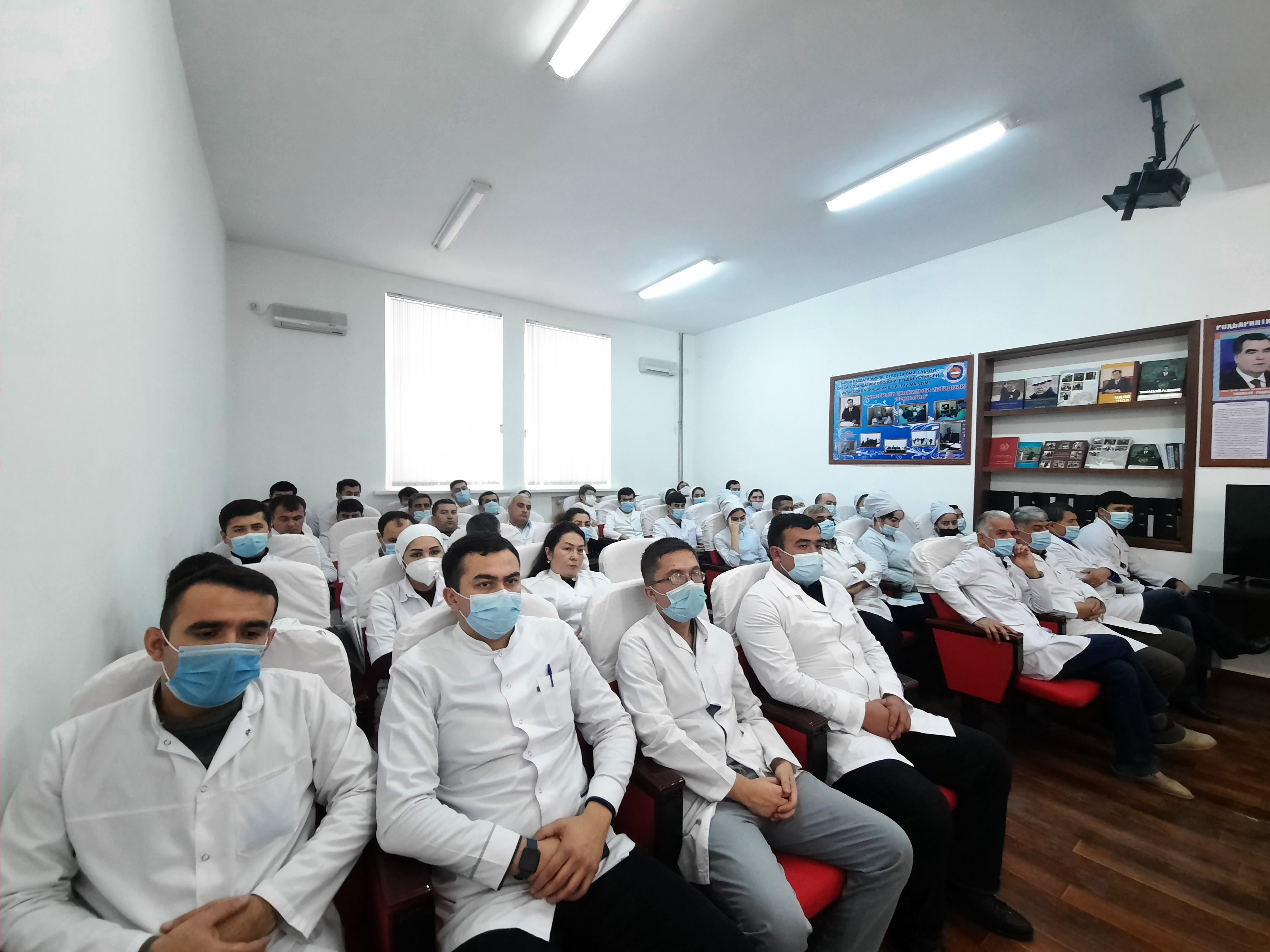 Садоқат ба Президент-садоқат ба Ватан!